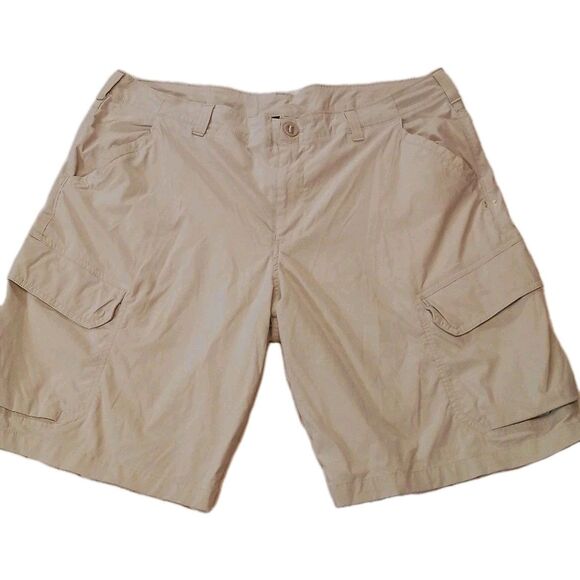 Men's Under Armour Heat Gear Khaki Loose Shorts Size 40 - Picture 3 of 10